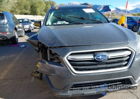 2018 Subaru Outback 2.5I z USA, uszkodzony, nr VIN 4S4BSAAC8J3248770